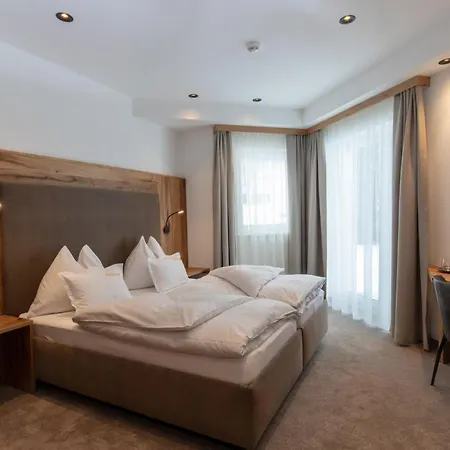 Hotel Neder 3*